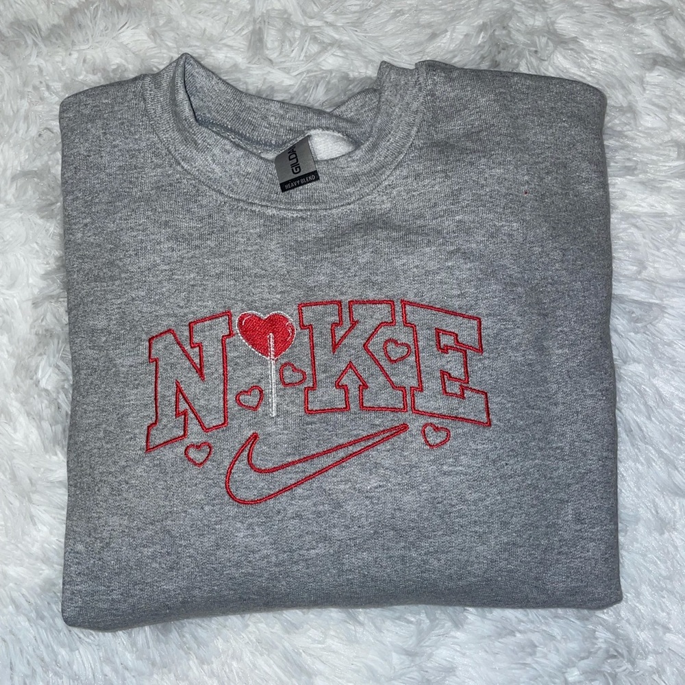 Embroidered crewneck sweater